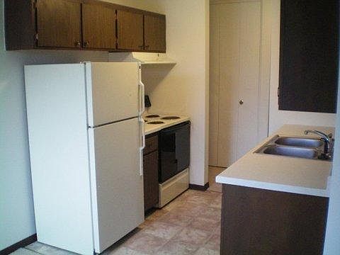 5th image of 1276 Wilson Ave