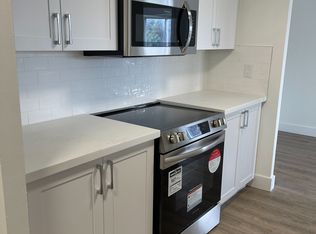 19 Regency Cres #201, Whitby, ON L1N 8M6