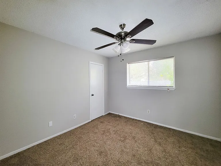 18402 Tall Cypress Dr — Photo 22