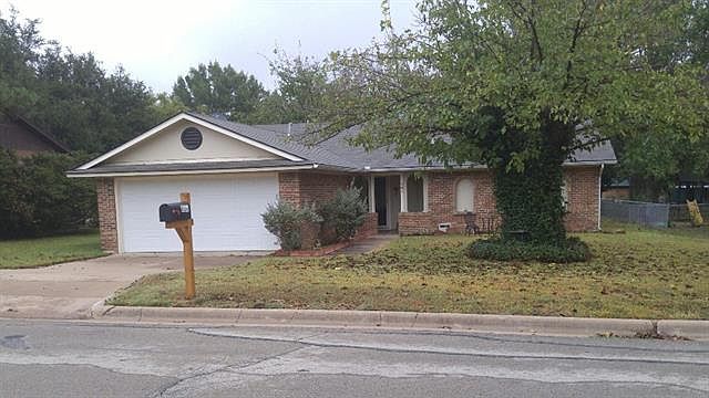 1st image of 704 Long Dr