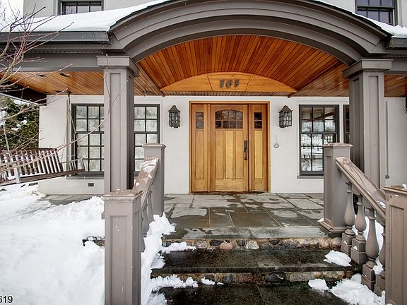 2nd image of 105 Larned Rd