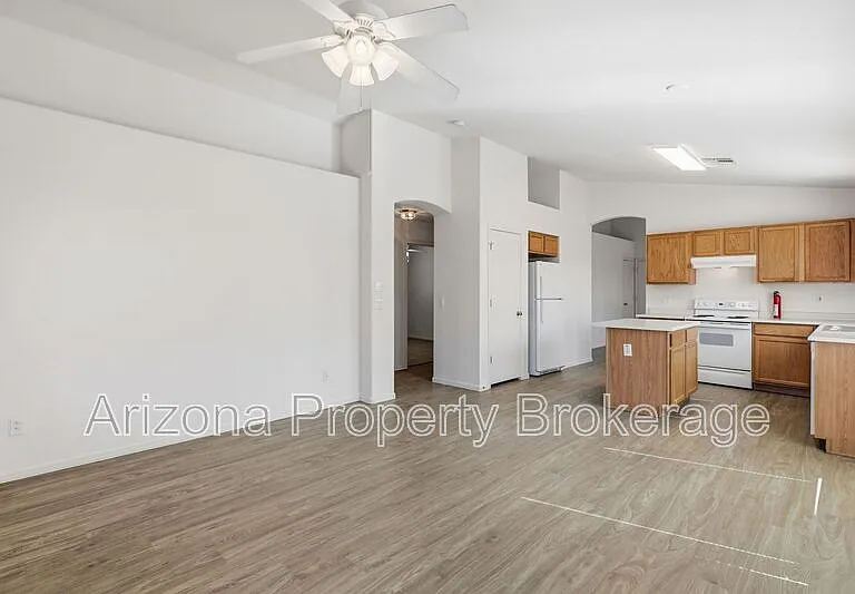 14823 W Redfield Rd — Photo 11