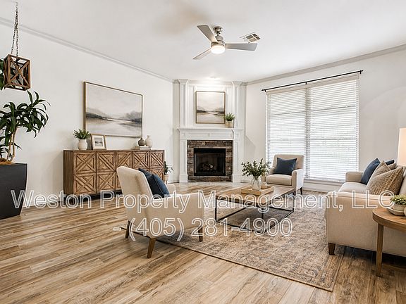 4th image of 300 SW 171st St