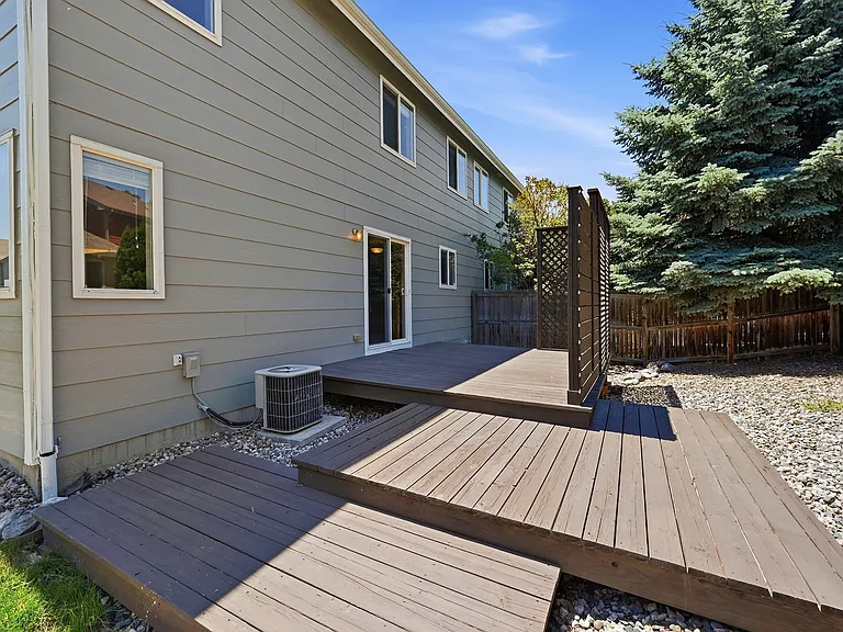 1820 Falcon Ridge Dr — Photo 18