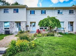 611 Galahad Dr #33, Oshawa, ON L1K 1M1