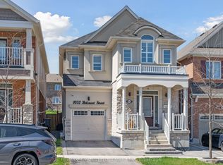 1052 Belcourt St, Pickering, ON L1X 0G3