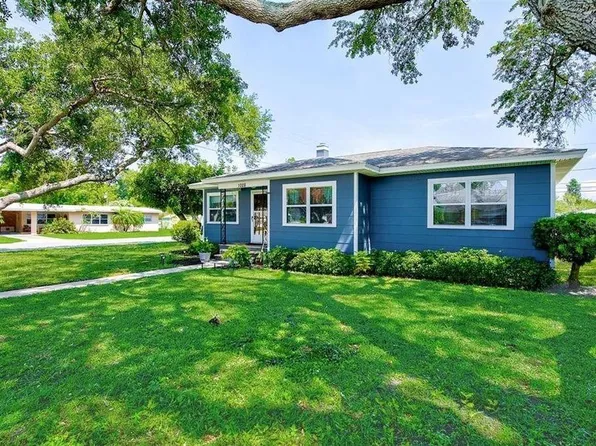 1028 2nd Ave NW, Largo, FL 33770