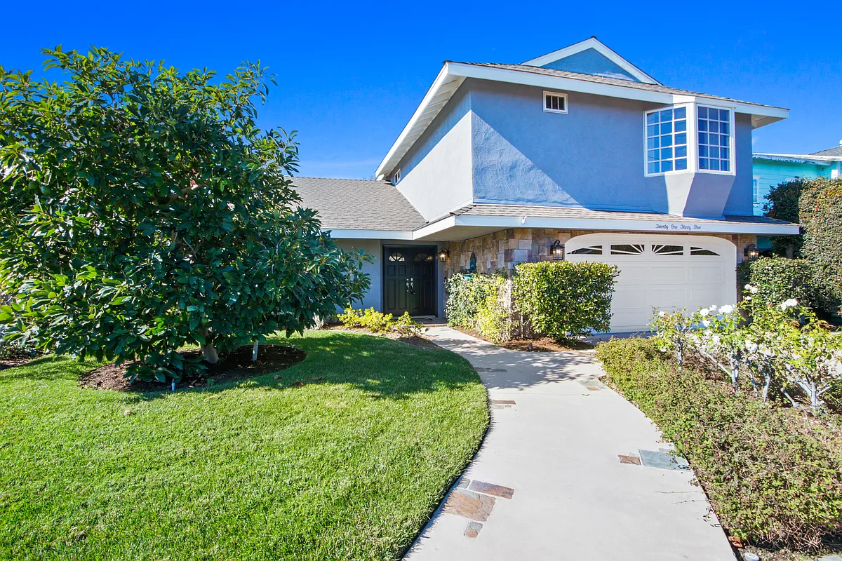 Building Photo - 2135 Aster Pl
