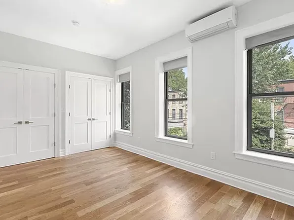 459 Bainbridge Street image 1 of 12