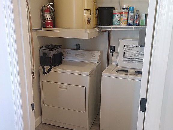 Laundry room, off kitchen 