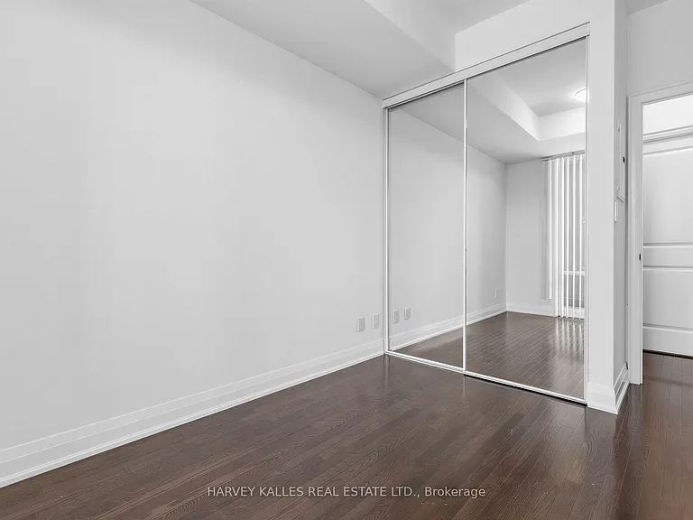 1 Bedford Rd #421 — Photo 19