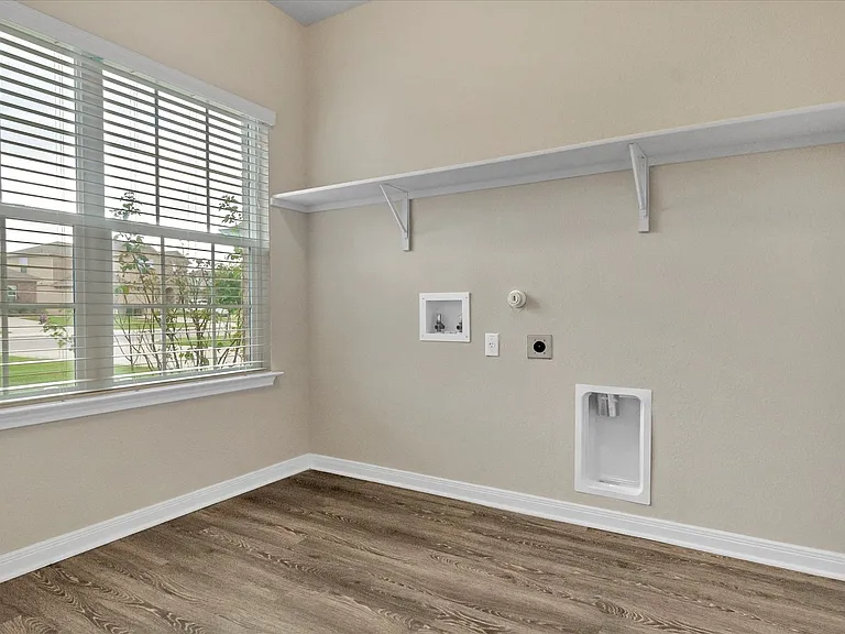1013 Gaelic Dr — Photo 15