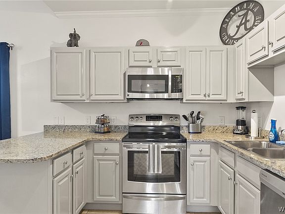 4th image of 801 16th Ave Unit 3C