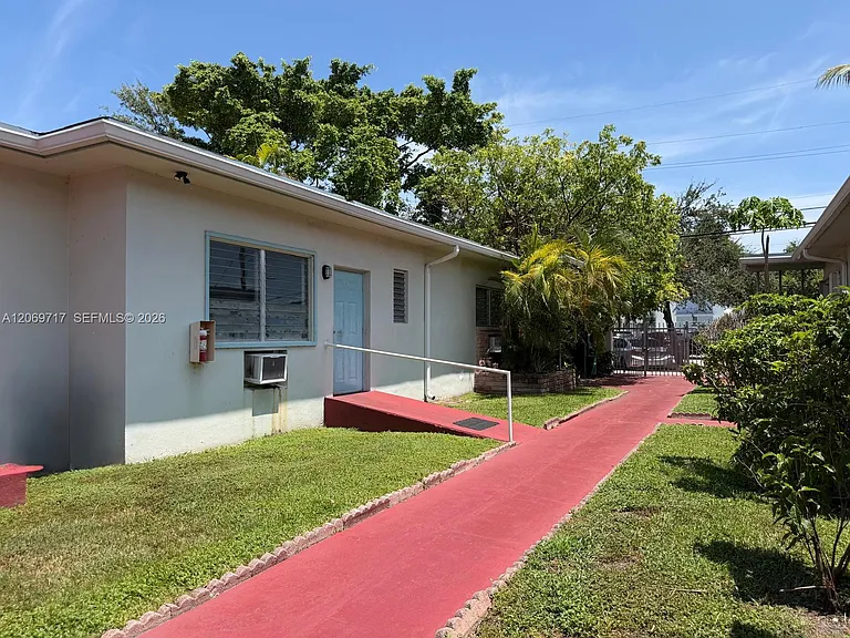 1239 Marseille Dr #2 — Photo 17