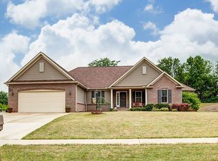 1204 Saint Andrews Dr, Marysville, OH 43040