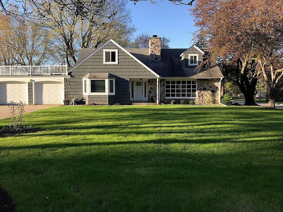 1st image of 12181 Woodside Ct