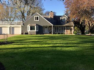 12181 Woodside Ct, Wauwatosa, WI 53226