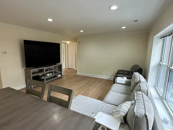 164 Newton St #3, Brookline, MA 02445
