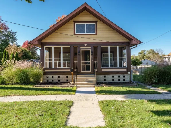 223 W Marshall St, Belvidere, IL 61008