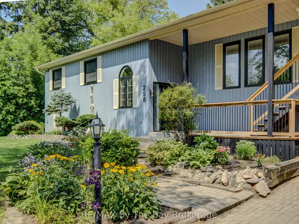 258 Sunnidale St, Clearview, ON L0M 1S0