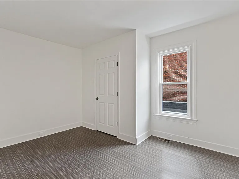 1020 N George St — Photo 17
