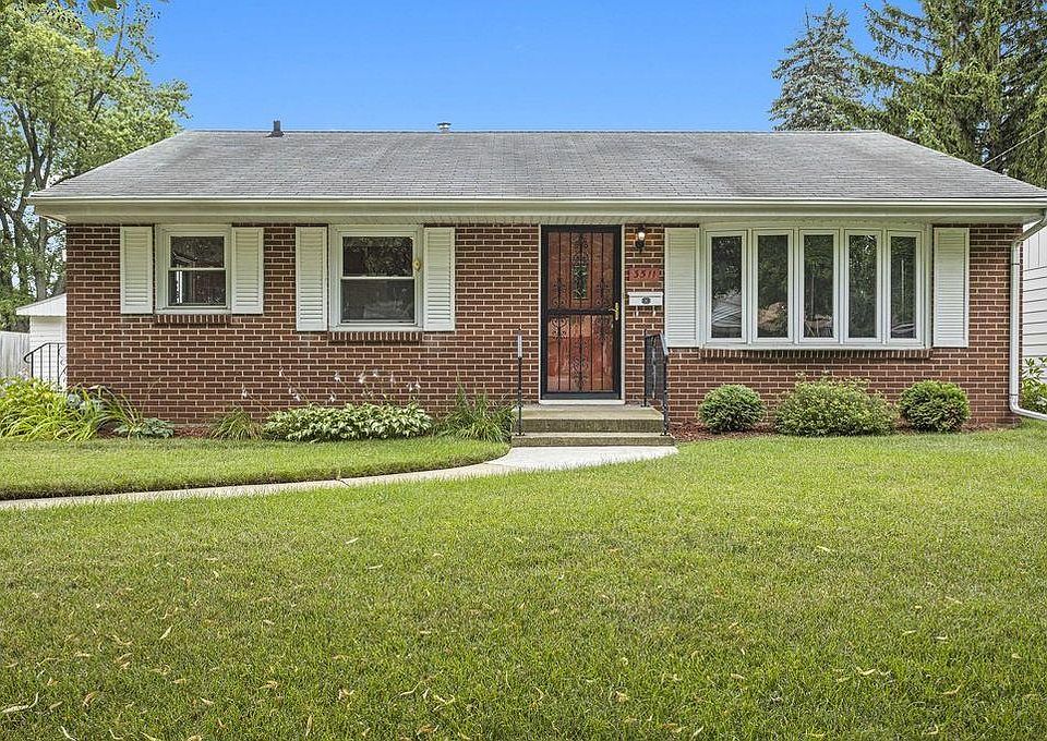 1st image of 3511 Seward Ave