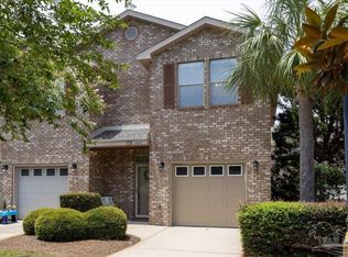 8868 Sanderling Ln, Navarre, FL 32566