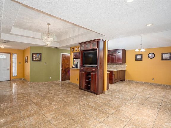 4th image of 1801 Crown Pointe Blvd