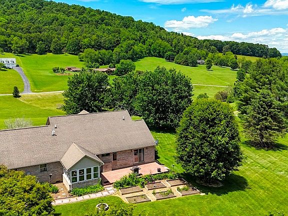 5th image of 903 Country View Rd