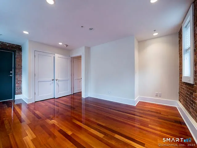 116 Crown St #3A — Photo 14