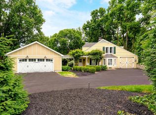 39 Grandview Dr, Dublin, OH 43017