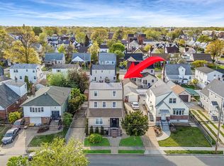42 S Montague St, Valley Stream, NY 11580