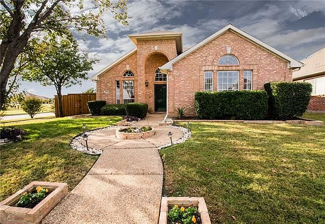 1st image of 3801 Gillespie Dr