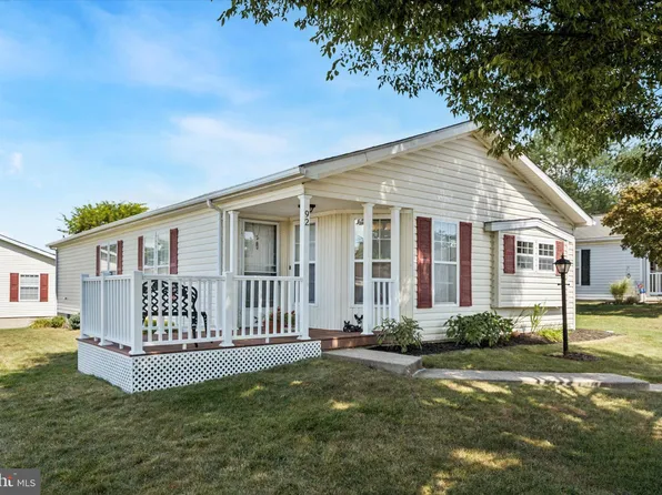 92 Acorn Ct E, New Hope, PA 18938