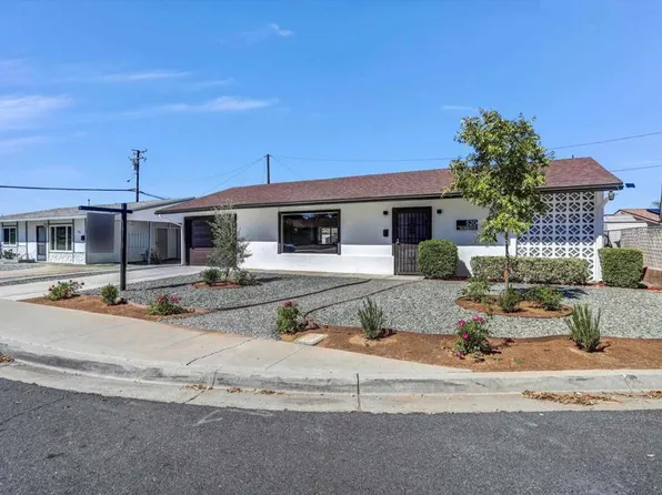 520 Palmer Dr, Hemet, CA 92543