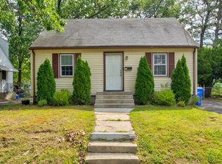 151 Breckwood Blvd, Springfield, MA 01109