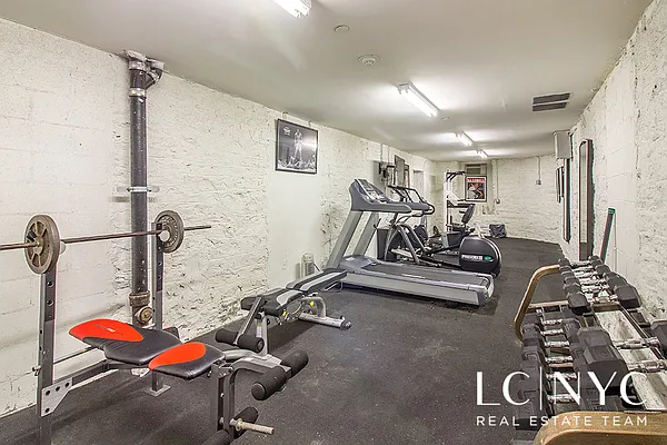 Rented by Keller Williams NYC | media 35