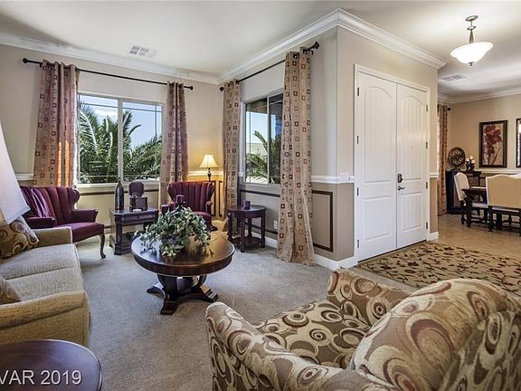 5th image of 327 Cougar Estates Ln