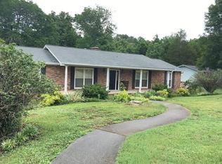 106 Albright Rd, Oak Ridge, TN 37830