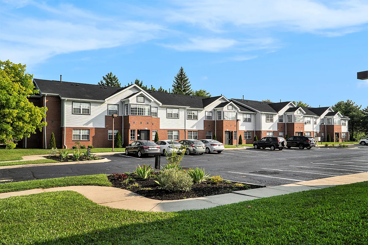 Building Photo - Trumbull Terrace