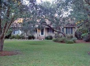 824 Crooked Oak Dr, Pawleys Island, SC 29585