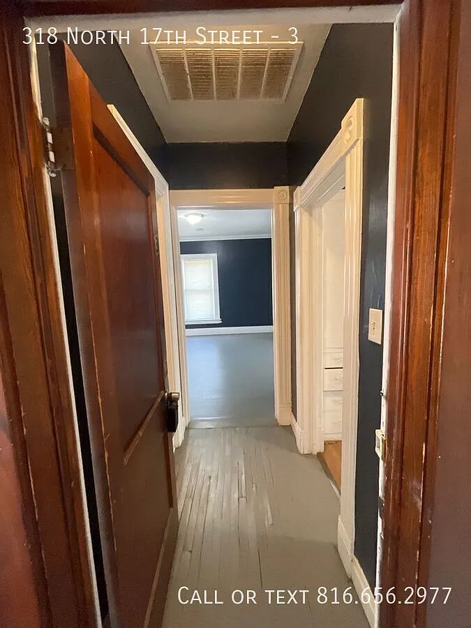 1 Bed, 1 Bath Apartment in Kansas City, KS - Free Laundry On Site — Photo 2