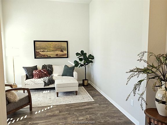 3rd image of 5131 Maroon Creek Dr