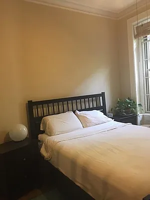 Rented by Eric Goodman Realty Corp | media 28