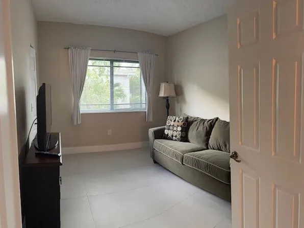 2805 Veronia Dr, Palm Beach Gardens, FL