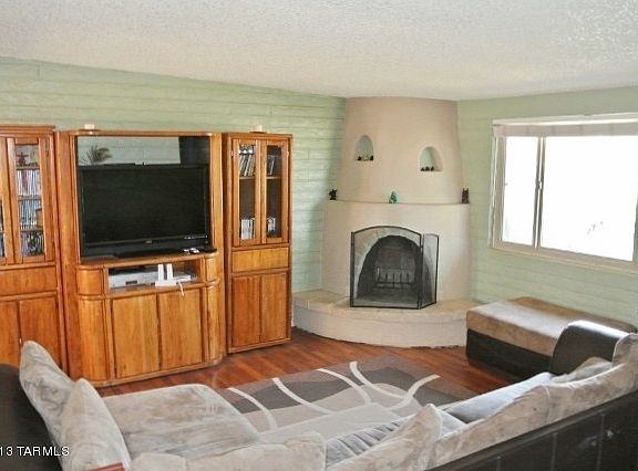 2nd image of 3161 W Las Palmas Dr