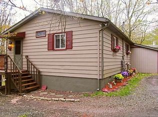 202 Forest Hill Dr, Blakeslee, PA 18610