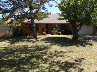 604 Camelot Ct, Altus, OK 73521