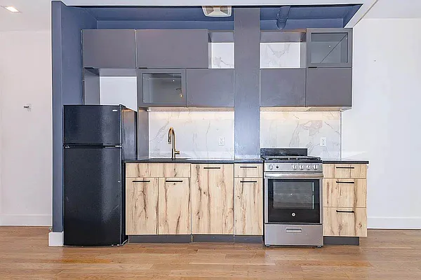 Rented by Artur Gutman, LREB | media 2