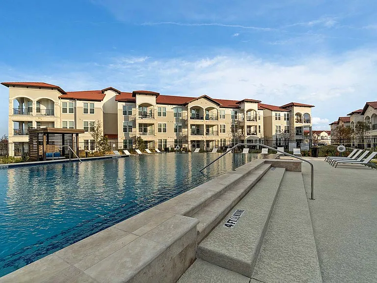 Reveal Lake Ridge — Photo 13